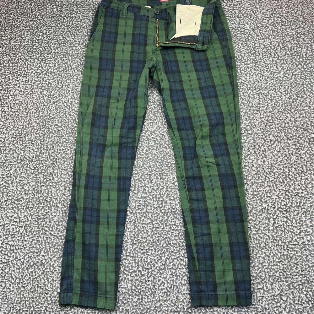 Levis XX Chino Pants Men 32x32 Standard Taper Green Blue Plaid